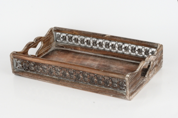 Dřevěný podnos s kovovým zdobením 37x22x7,5cm