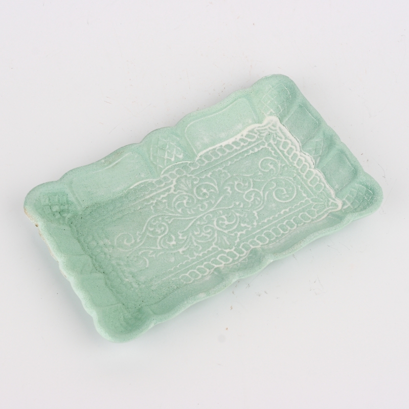 Dřevěný podnos s ornamentem mint 19x12x2cm