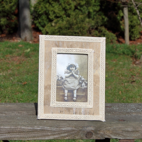 Dřevěný rámeček na fotky 19,5x24,5cm