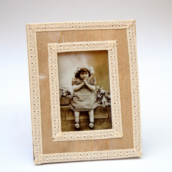 Dřevěný rámeček na fotky 19,5x24,5cm