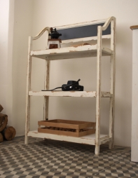 Dřevěný regál s tabulí bílý 98cm