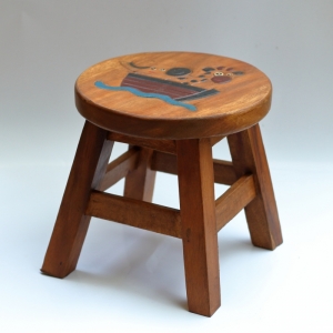 Dřevěný stojan na květiny