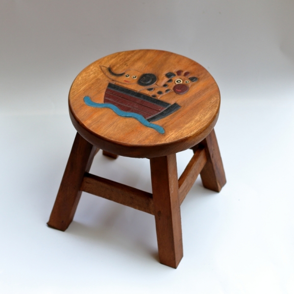 Dřevěný stojan na květiny