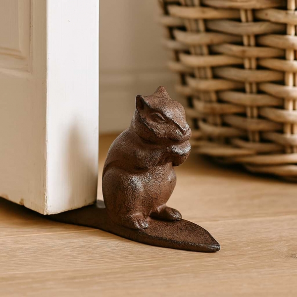 Dveřní zarážka veverka litina 18x6,2x10cm