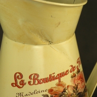 Džbán s růží - poškozený promáčknutím