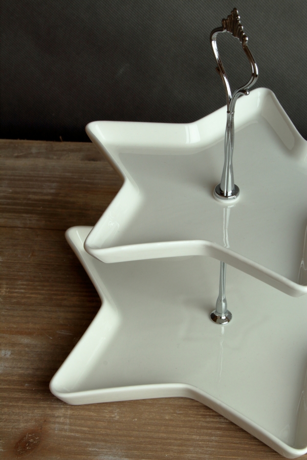 Etažér z porcelánu hvězda