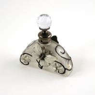 Flakón na parfém černo-bílý s motýlem 8x8cm