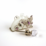 Flakón na parfém s motýlem 8x8cm