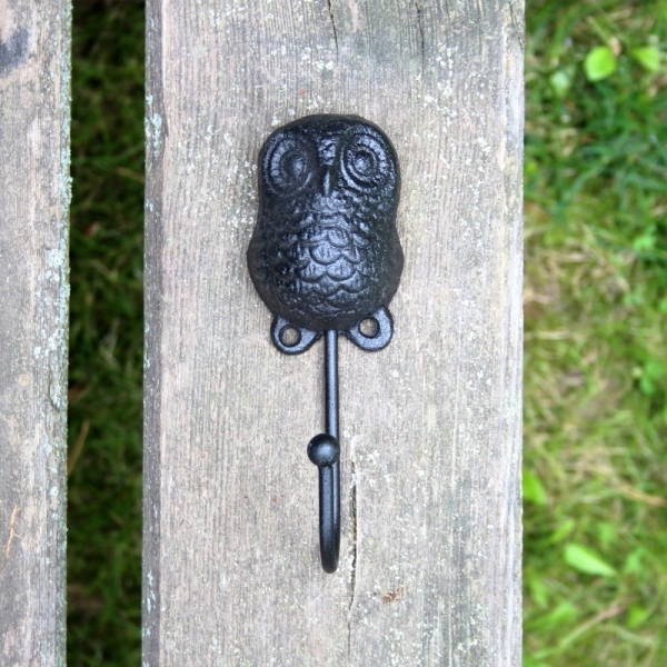 Háček na klíče se sovou černý