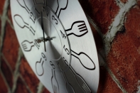 Hodiny do kuchyně - motiv příbory 33cm