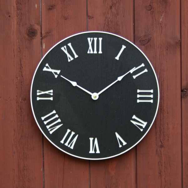 Hodiny nástěnné černé 30cm
