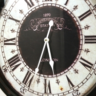 Hodiny nástěnné do restaurace 58cm