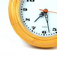 Hodiny nástěnné dřevěné 24 cm