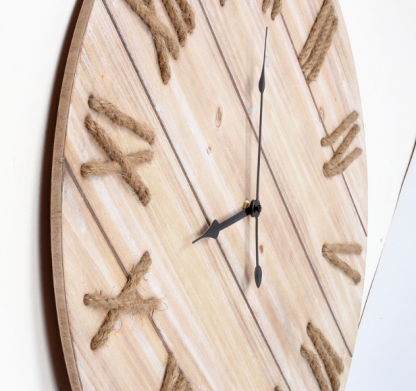 Hodiny nástěnné dřevěné s proplétanými čísly 60cm