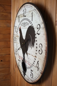 Hodiny nástěnné kyvadlové s kohoutem 58cm