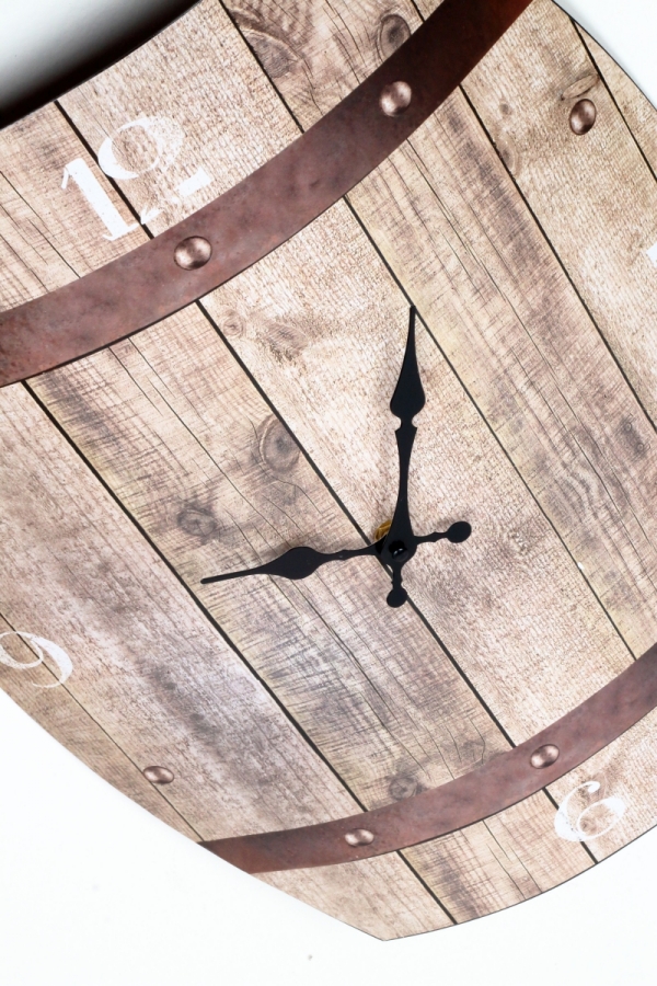 Hodiny nástěnné plechové sud 50x38,5cm