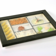 Hodiny nástěnné zelené 22x28cm