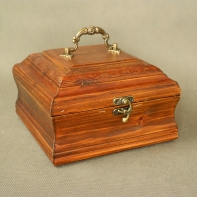 Hodiny retro - poškozené lehkým škrábancem