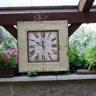 Hodiny se zámeckým vzorem 58x58cm