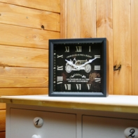 Hodiny Veteran 20x20cm