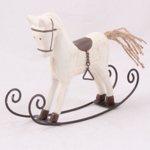 Houpací dřevěný koník bílý 16x12x3,5cm
