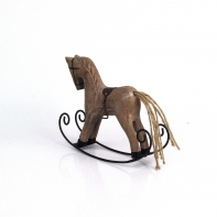 Houpací dřevěný koník hnědý 16x12x3,5cm