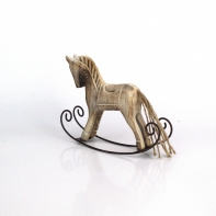 Houpací dřevěný kůň světle hnědý 16×12,5×3,5cm