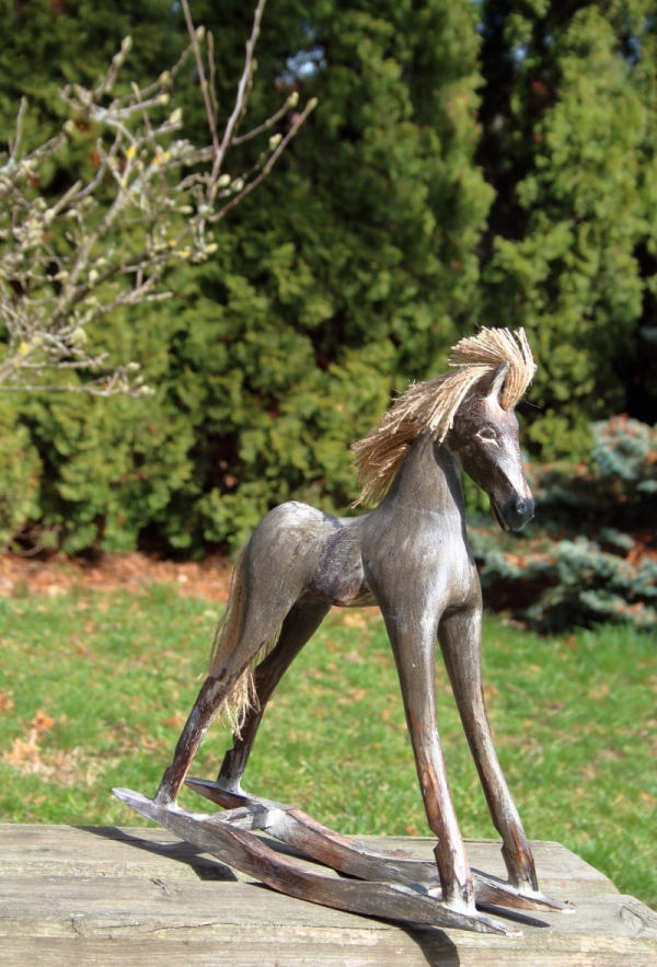 Houpací kůň dřevěná dekorace 38cm