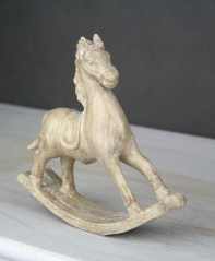 Houpací kůň hnědý 13x13cm