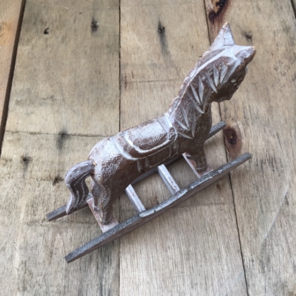 Houpací kůň hnědý 16 x 4 x 15 x cm dřevěný