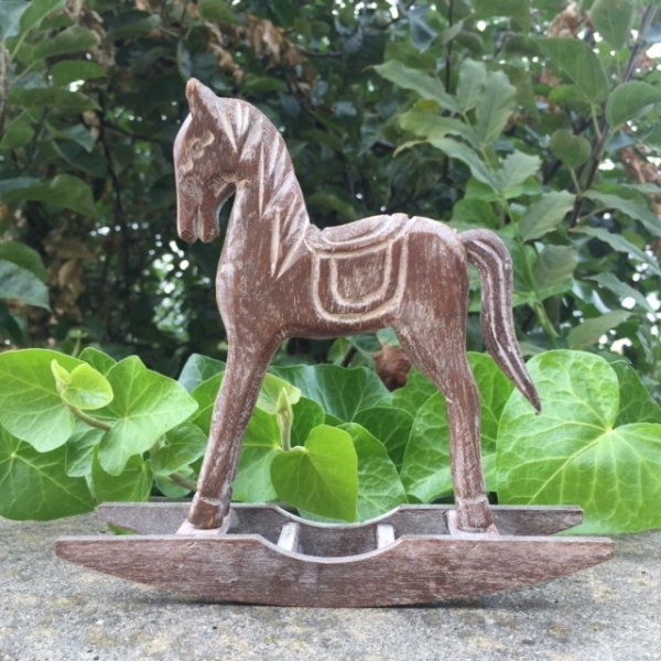 Houpací kůň hnědý 16 x 4 x 15 x cm dřevěný