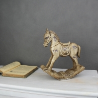 Houpací kůň hnědý 23x20cm