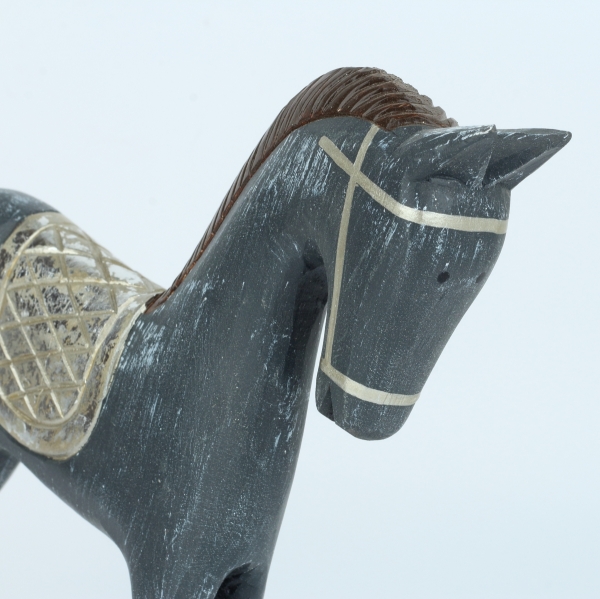 Houpací kůň šedý se stříbrnými detaily 30x25 cm