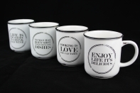 Hrnek No man has been shot while doing the dishes 12cm