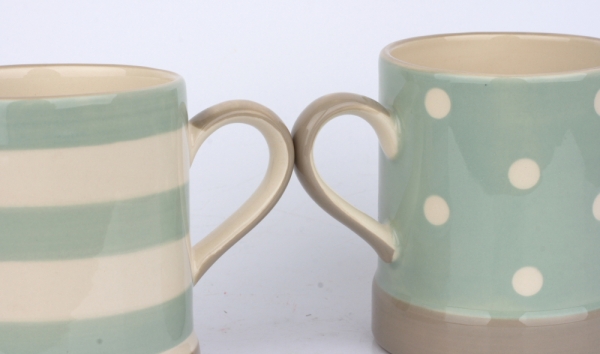 Hrnek s pruhy Cream AND Country 400ml