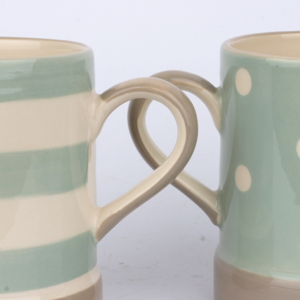 Hrnek s puntíky Cream AND Country 400ml