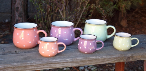 Hrnek s puntíky fialový 230ml