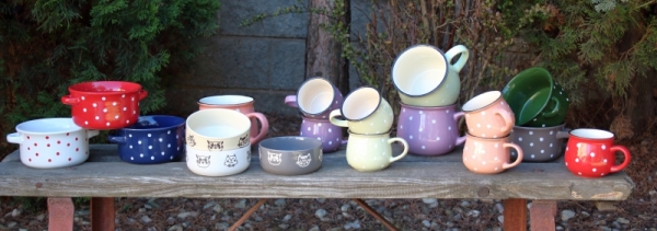 Hrnek s puntíky fialový 230ml