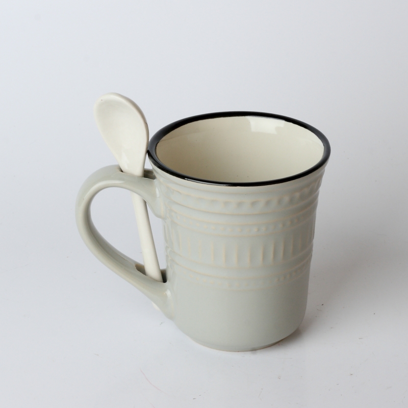 Hrnek se lžičkou šedý