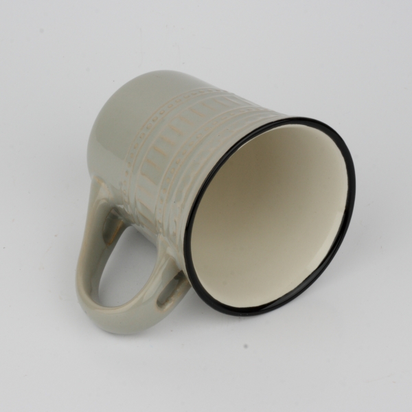 Hrnek se lžičkou šedý