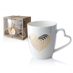 Hrnek se zlatým srdcem v dárkovém balení 360ml