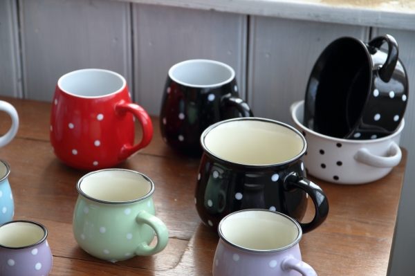 Hrnek světle zelený s bílými puntíky 75ml