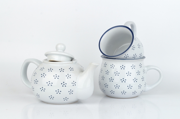 Hrnek větší bílý s černými tečkami 770ml