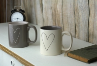 Hrnek XXL hnědé srdce 0,6l