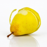 Hruška oloupaná 10cm žlutá