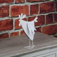 Jarní dekorace plechový kohout bílý 25cm