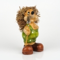 Ježek stojící s lopatkou 17cm