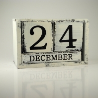 Kalendář dřevěný retro 