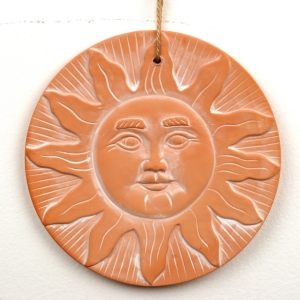 Keramická zahradní dekorace na zeď slunce 22cm