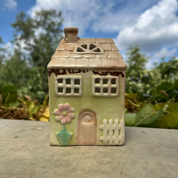 Keramický domeček 12 x 7,5 x 6 cm